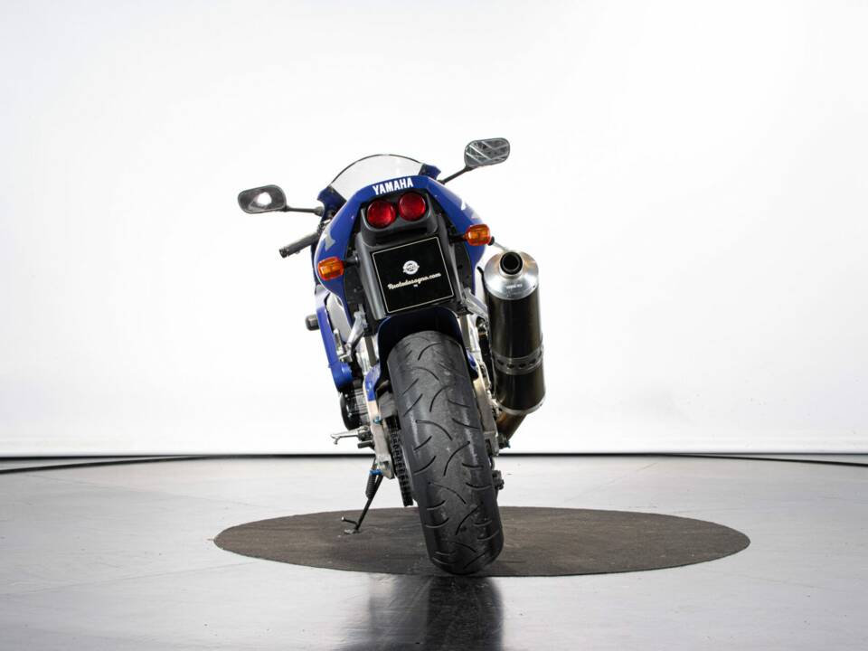 Immagine 3/50 di Yamaha YZF 1000 R1 (1998)