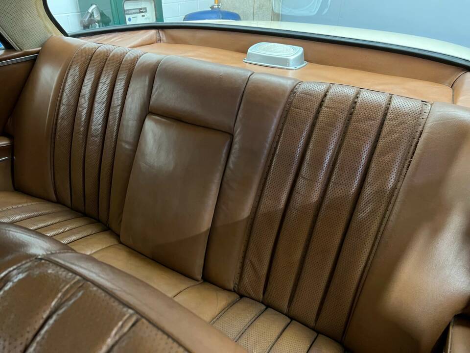 Image 11/15 of Mercedes-Benz 220 SE b (1965)