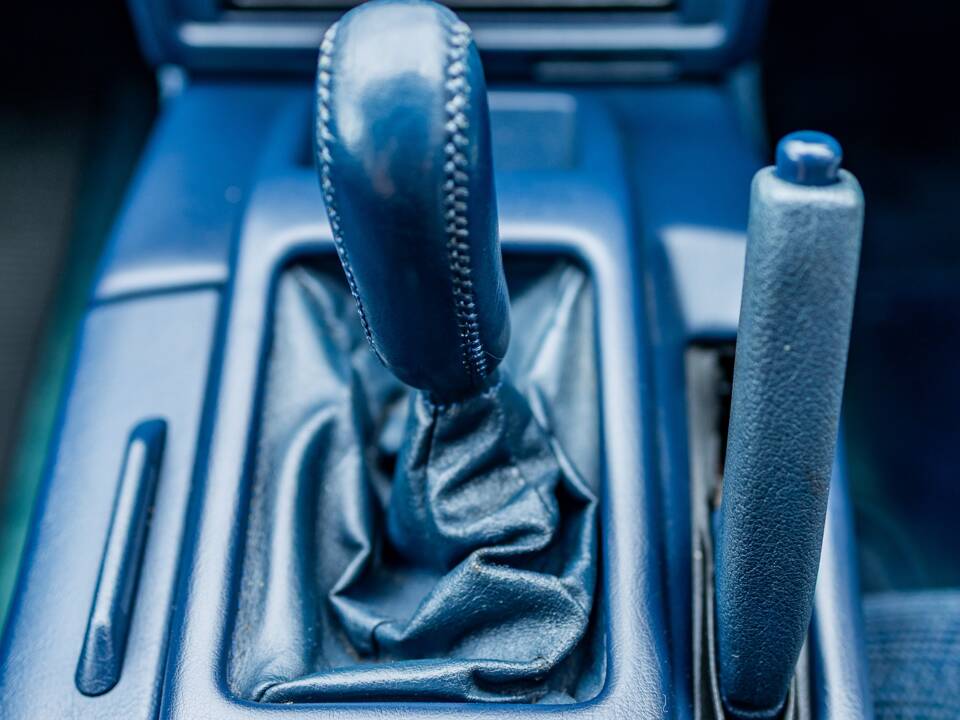 Image 39/49 of Toyota MR2 (1989)