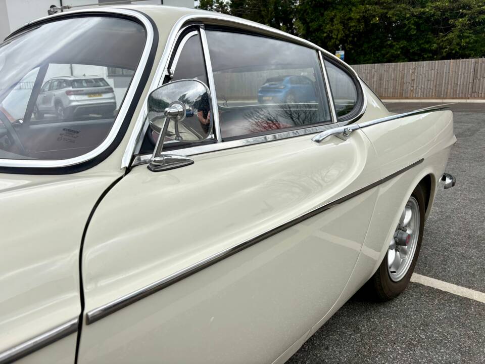Bild 24/46 von Volvo 1800 S (1967)