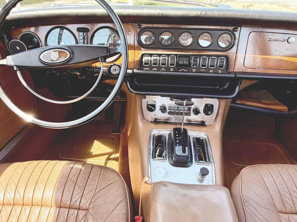 Bild 11/17 von Jaguar XJ 6 2.8 (1971)