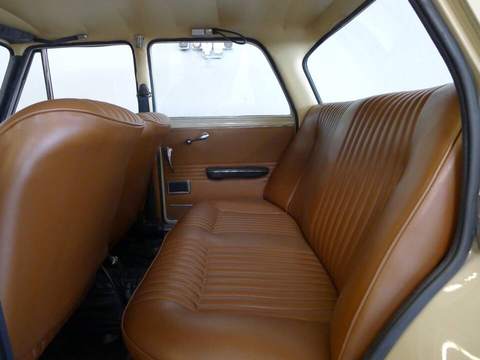 Image 17/26 of Alfa Romeo Giulia 1300 TI (1970)