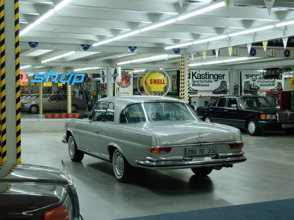 Image 8/50 of Mercedes-Benz 280 SE 3,5 (1970)