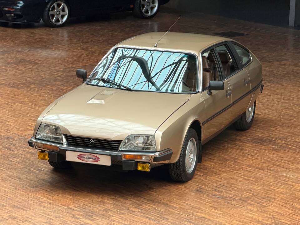 Immagine 2/43 di Citroën CX 2400 GTi (1982)