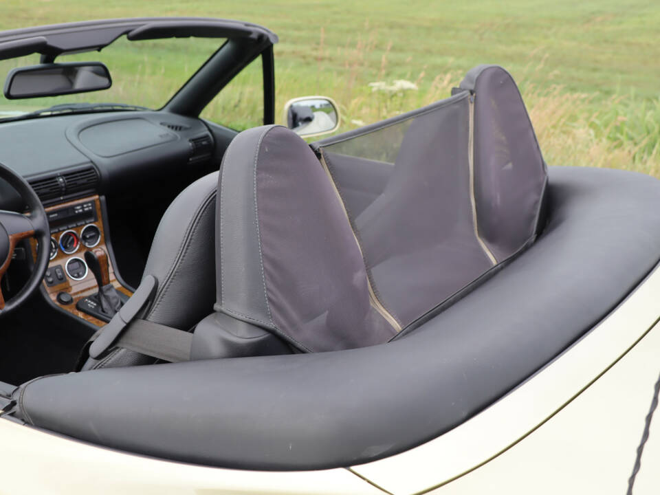 Image 16/50 of BMW Z3 Convertible 3.0 (2000)