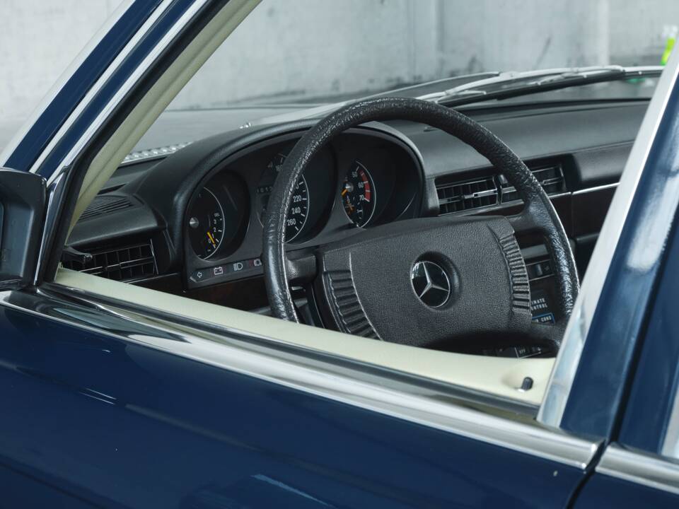 Imagen 37/50 de Mercedes-Benz 450 SEL 6,9 (1979)