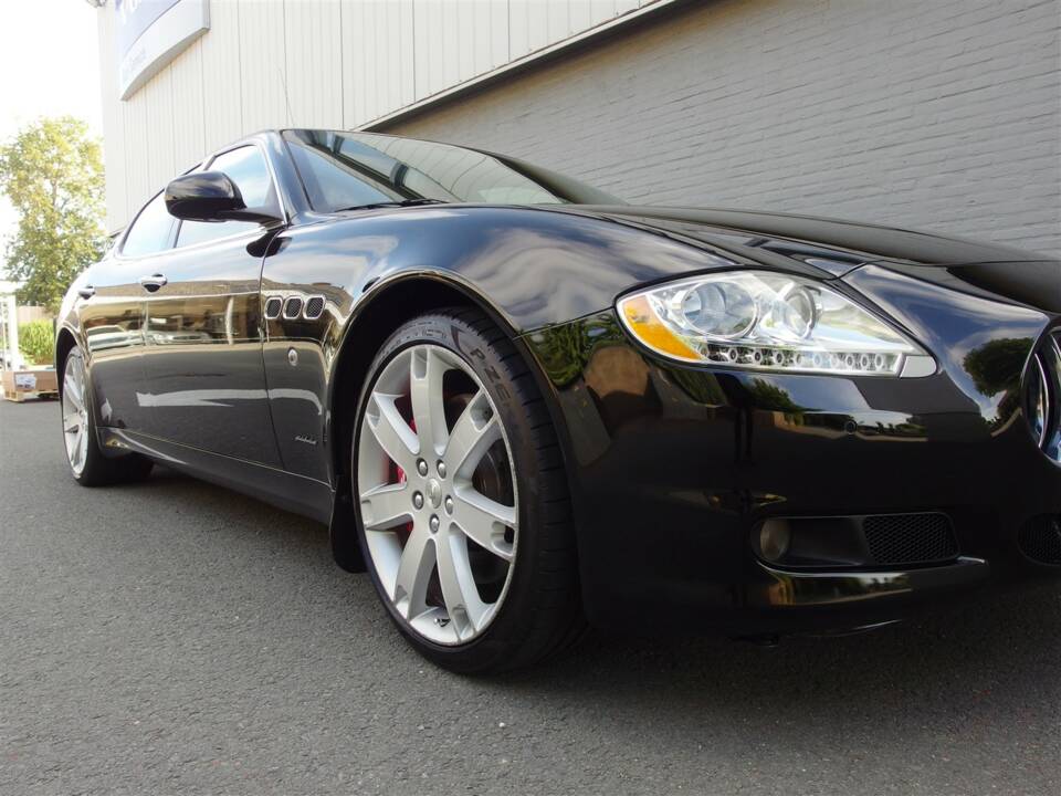 Bild 20/98 von Maserati Quattroporte S 4.7 (2010)