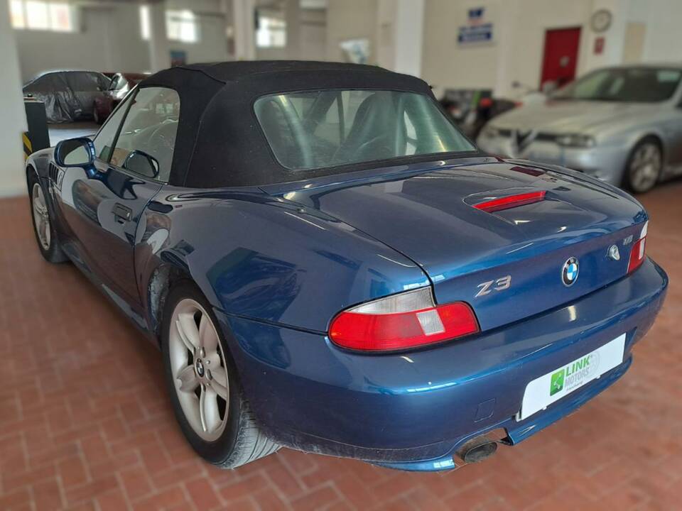 Immagine 3/22 di BMW Z3 1.9i (1999)