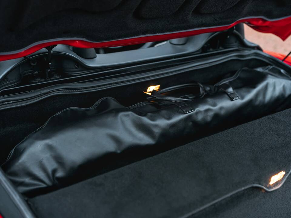 Imagen 23/25 de Ferrari 550 Barchetta (2001)