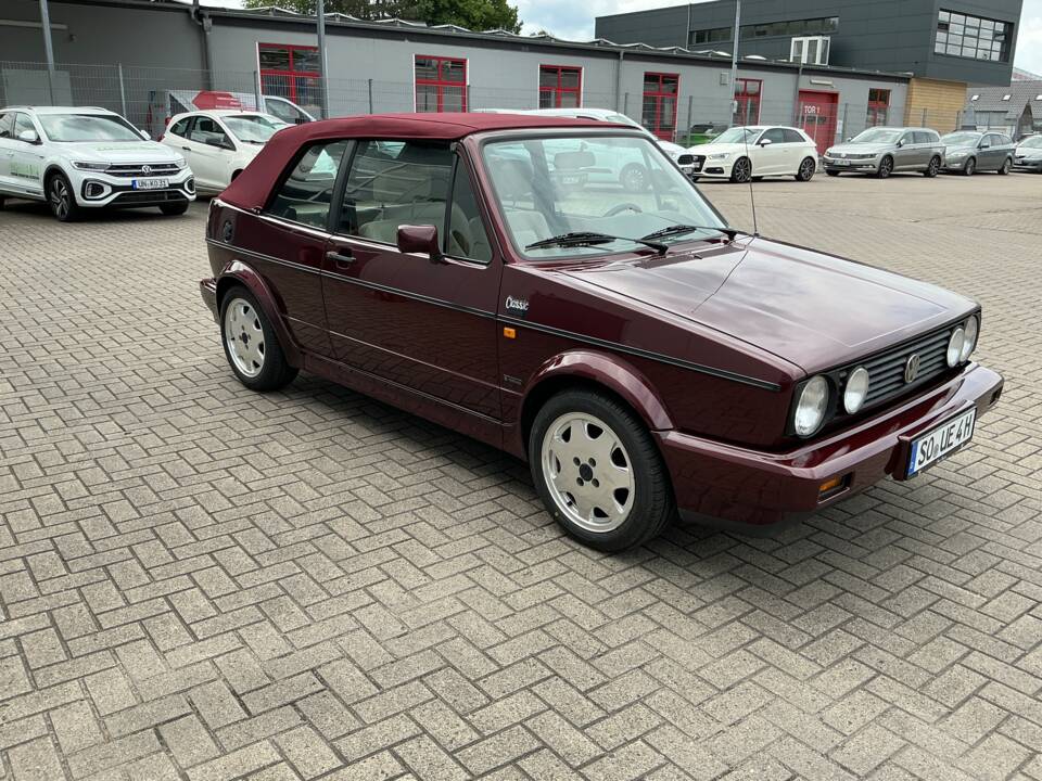 Bild 5/18 von Volkswagen Golf I Cabrio 1.8 (1993)