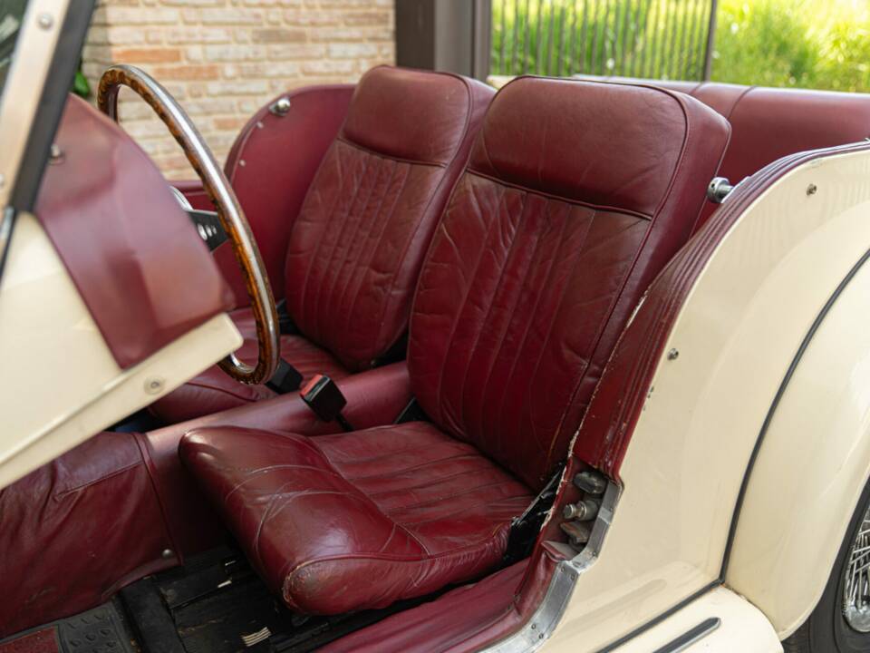 Bild 36/50 von Morgan 4/4 1600 (1989)