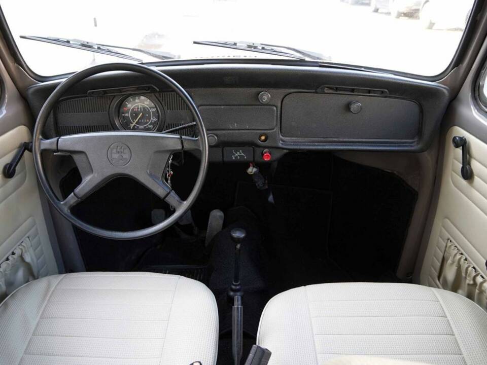 Bild 15/19 von Volkswagen Beetle 1200 L (1980)
