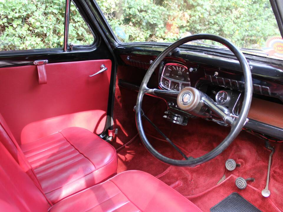 Image 8/16 of Austin A 30 Seven (1954)