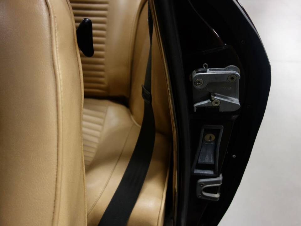 Bild 47/60 von Alfa Romeo Giulia GT 1300 Junior (1975)