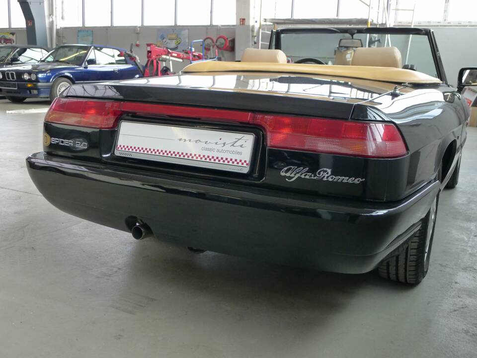 Bild 26/30 von Alfa Romeo 2.0 Spider (1993)