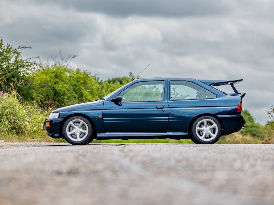 Image 22/43 de Ford Escort RS Cosworth (1996)