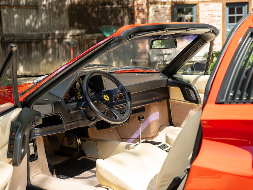 Bild 18/38 von Ferrari 328 GTS (1986)