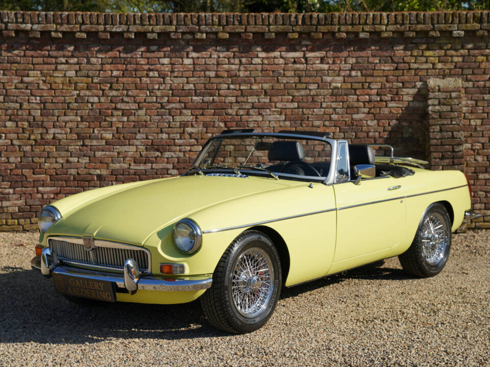 Bild 20/50 von MG MGB (1977)