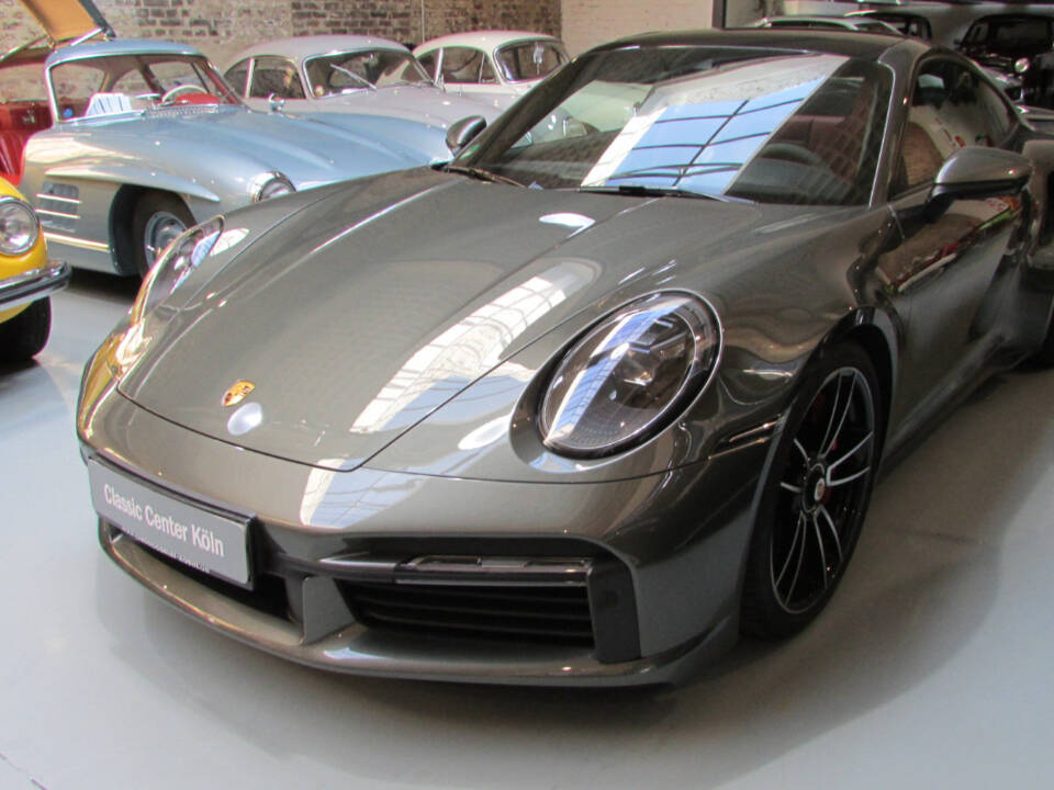 Image 8/20 of Porsche 911 Turbo (2022)