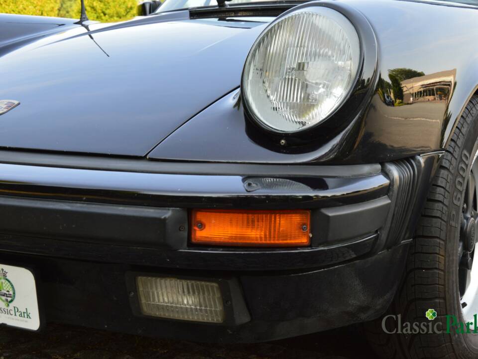 Bild 46/50 von Porsche 911 Carrera 3.2 (1986)