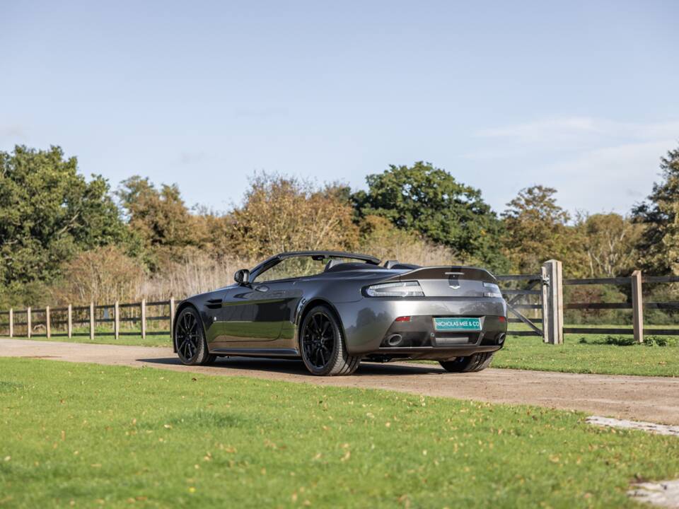 Bild 78/84 von Aston Martin V12 Vantage AMR Roadster (2018)