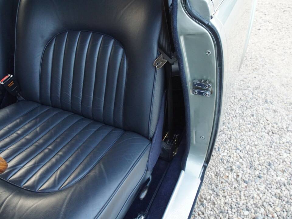 Bild 21/50 von Jaguar Mk II 3.4 (1964)