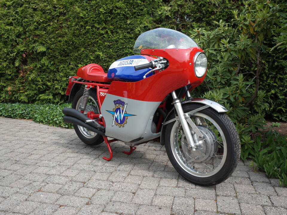 Immagine 5/36 di MV Agusta DUMMY (1972)