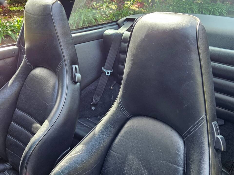 Bild 7/16 von Porsche 911 Carrera 4 (1990)