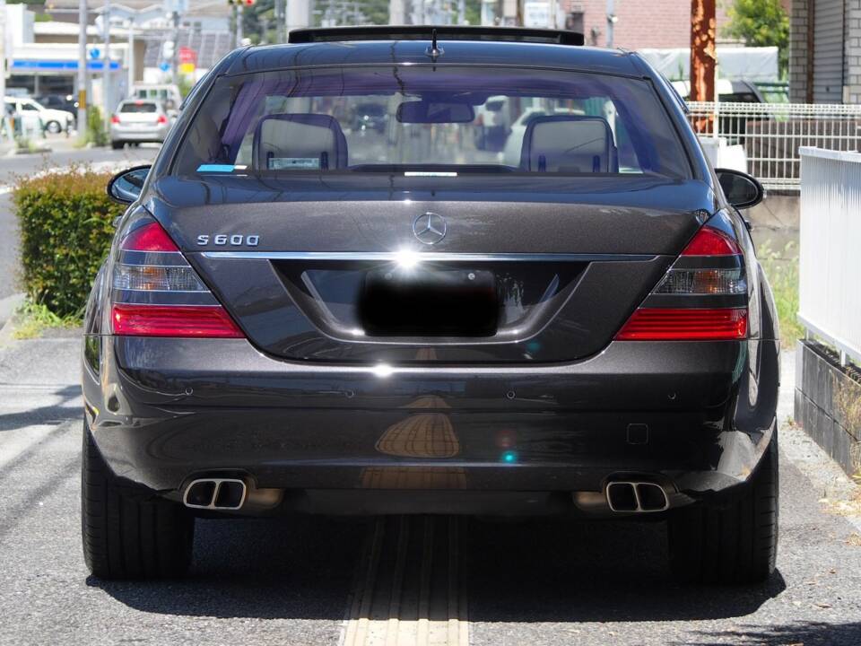 Bild 8/35 von Mercedes-Benz S 600 L (2008)