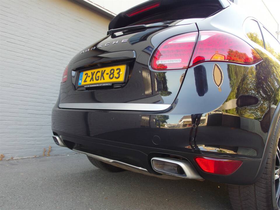 Image 17/96 of Porsche Cayenne S Diesel (2013)