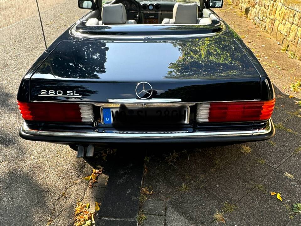 Image 14/21 of Mercedes-Benz 280 SL (1985)