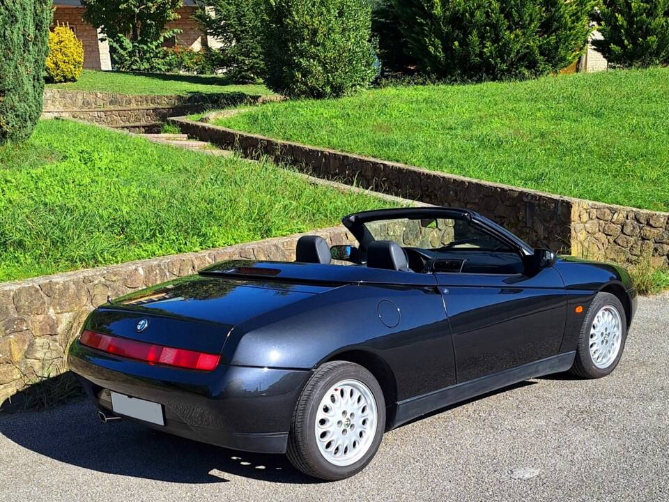 Image 4/26 of Alfa Romeo Spider 2.0 Twin Spark 16V (1997)