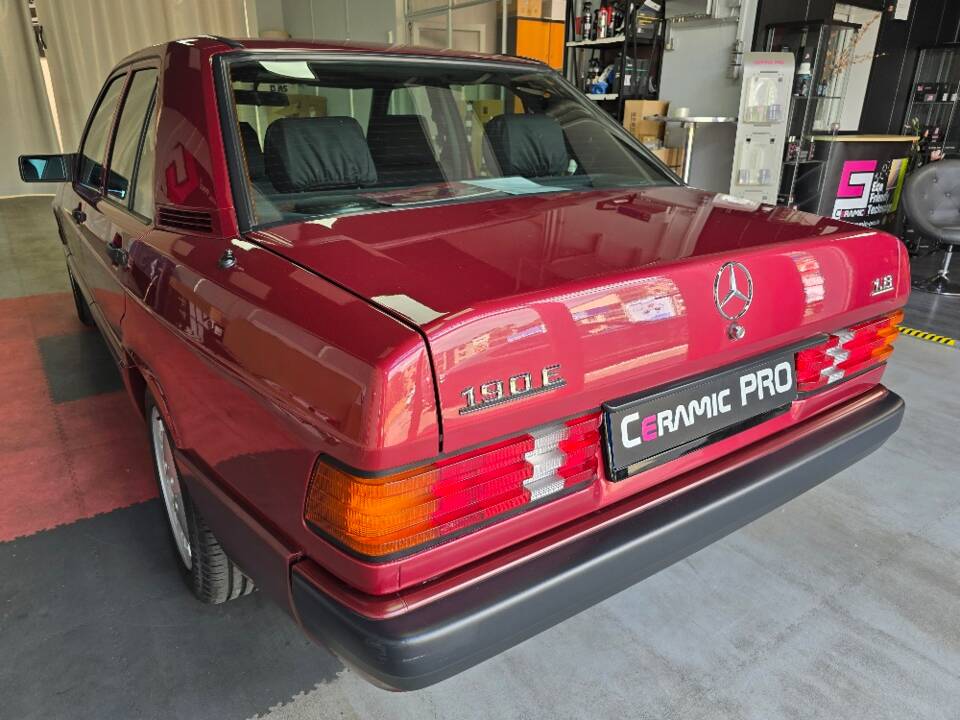 Imagen 4/69 de Mercedes-Benz 190 E 1.8 (1991)