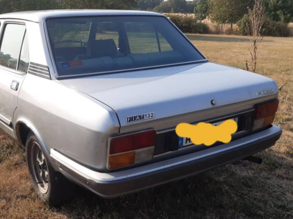 Immagine 2/4 di FIAT 132 (1978)
