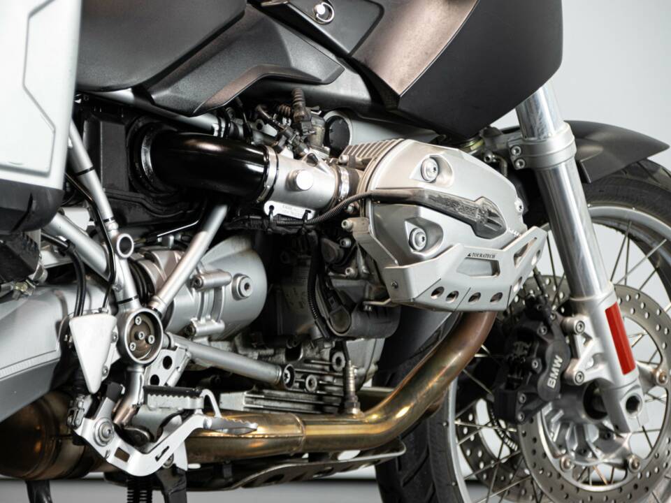 Imagen 37/50 de BMW DUMMY (2006)