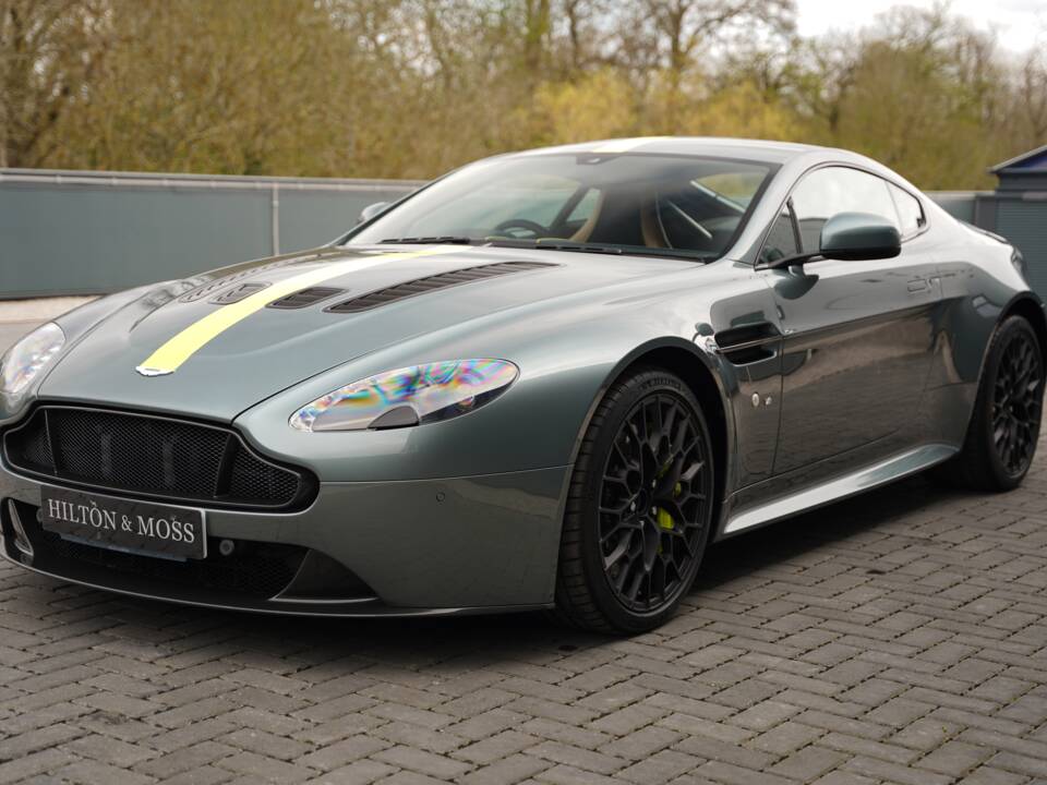 Bild 48/50 von Aston Martin V12 Vantage AMR (2017)