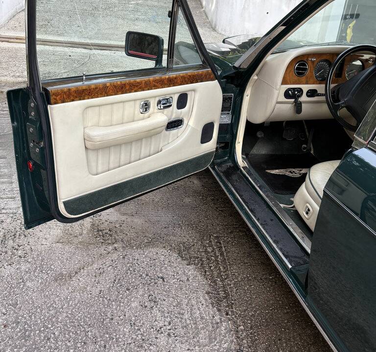 Bild 5/8 von Bentley Brooklands (1993)