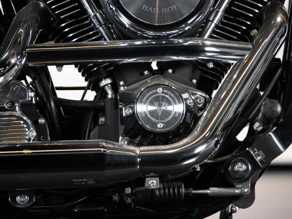 Immagine 33/50 di Harley-Davidson Bad Boy Softail (1996)
