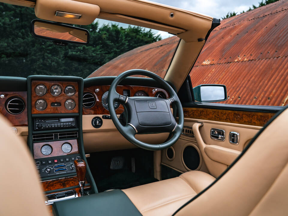 Bild 31/39 von Bentley Azure (1995)