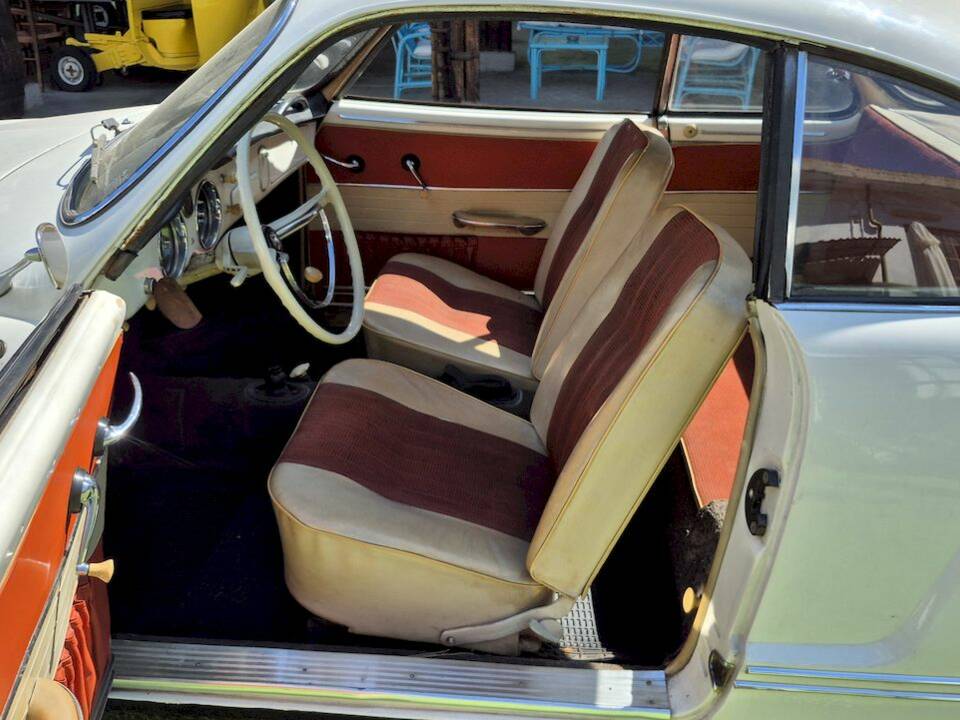 Image 24/71 of Volkswagen Karmann Ghia 1200 (1962)