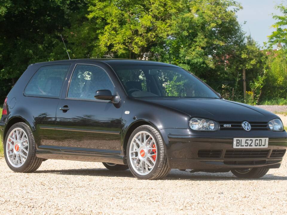 Image 1/50 of Volkswagen Golf IV 1.8T GTI (2002)