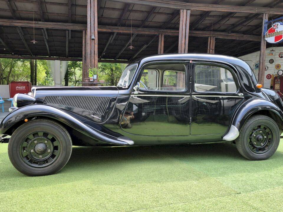 Image 3/47 of Citroën Traction Avant 11 BL (1955)