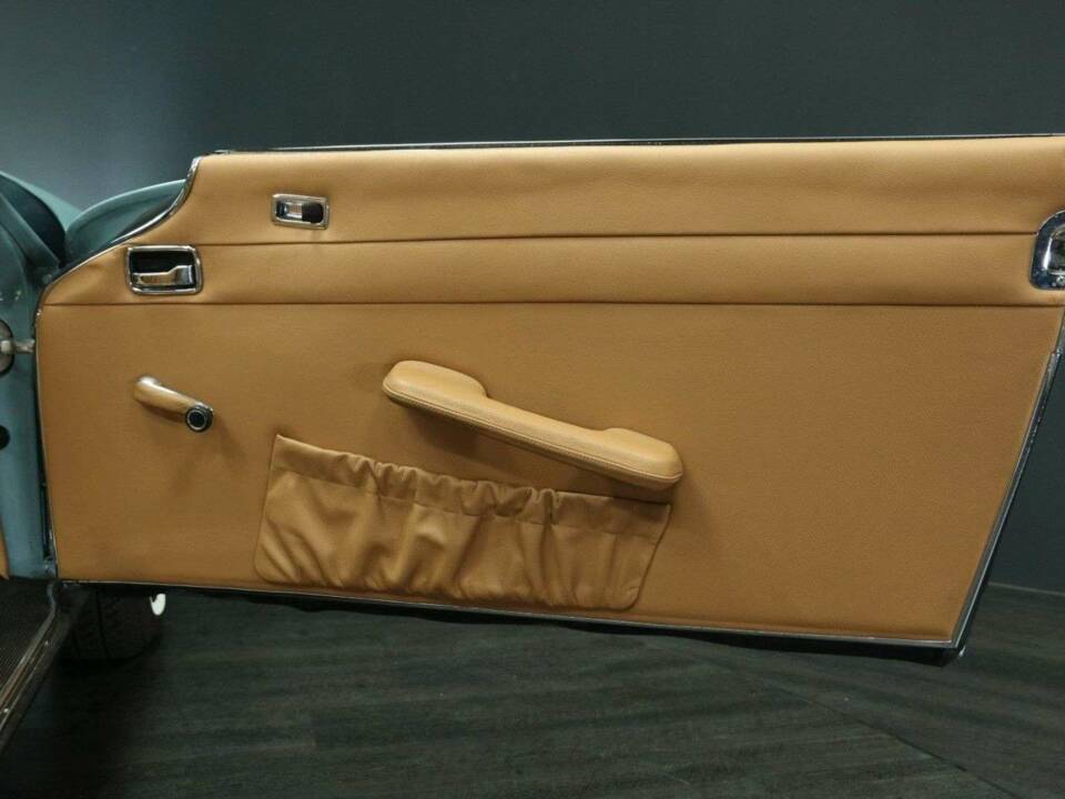 Bild 31/50 von Mercedes-Benz 280 SL (1971)