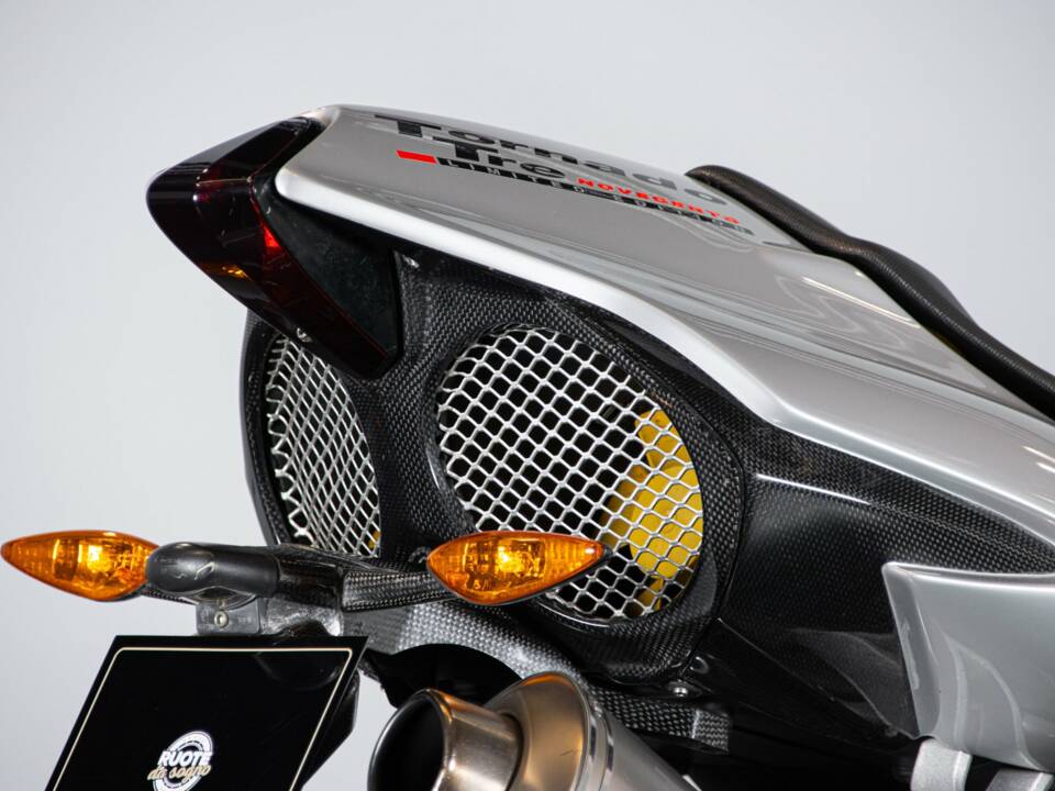 Bild 37/50 von Benelli DUMMY (2002)