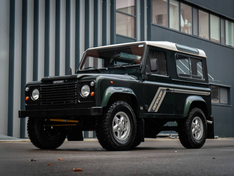 Image 21/41 of Land Rover Defender 90 (1995)