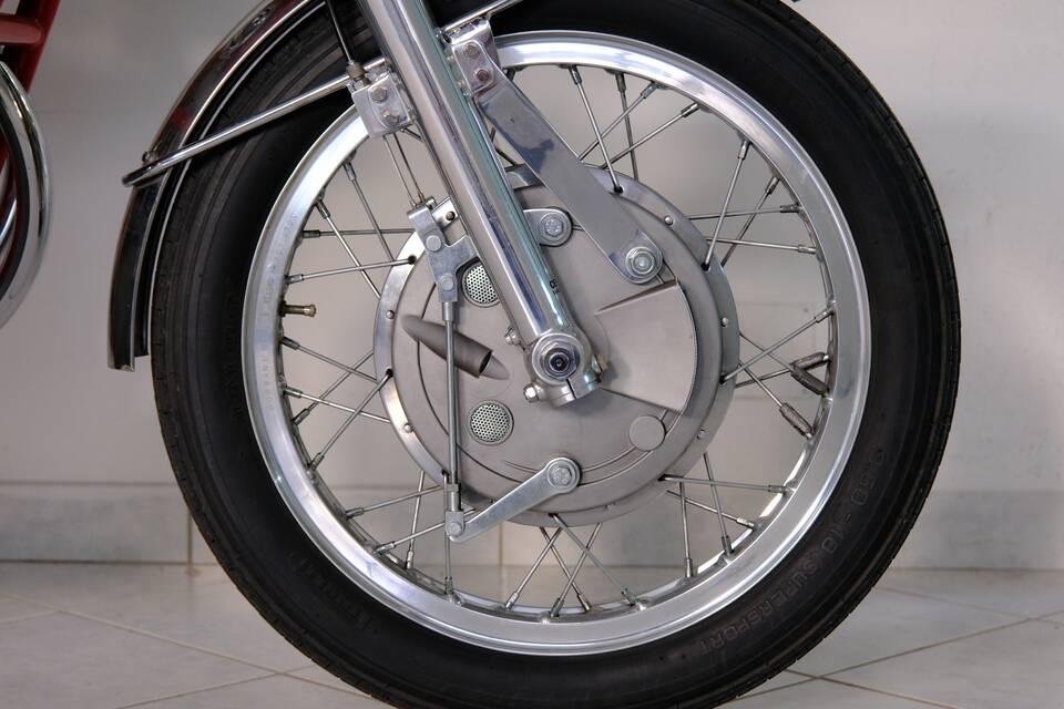 Image 3/99 of MV Agusta 750 Sport (1971)