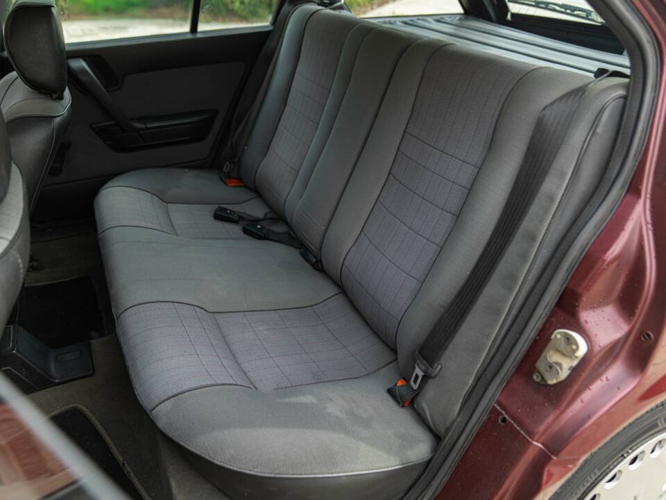 Image 26/50 of Alfa Romeo 33 - 1.3 Sportwagon 4x4 (1992)