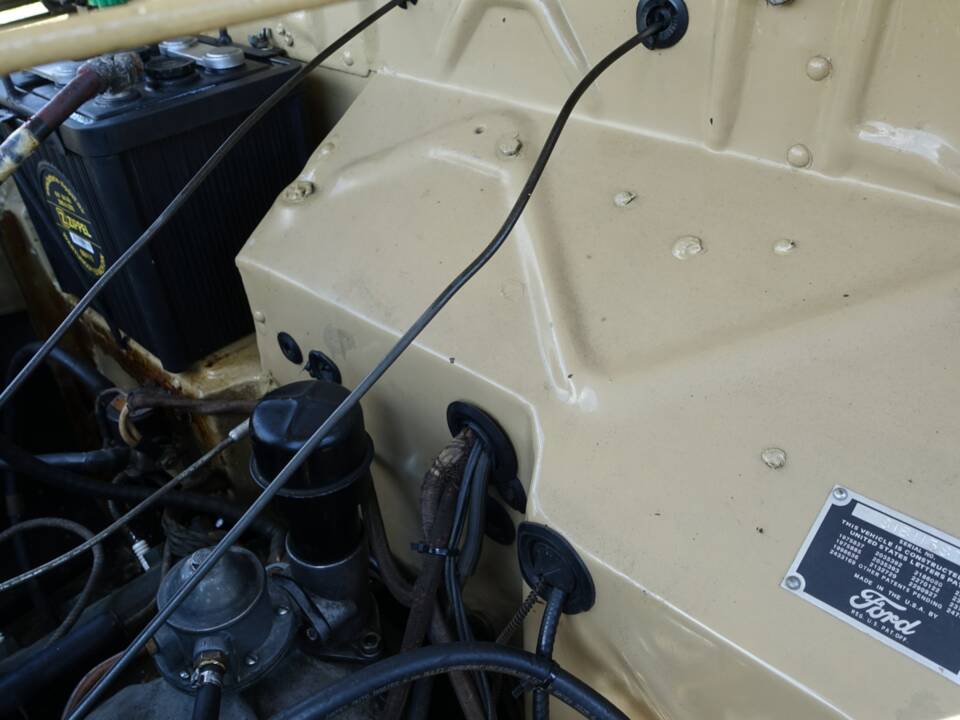 Immagine 40/44 di Ford V8 (1938)