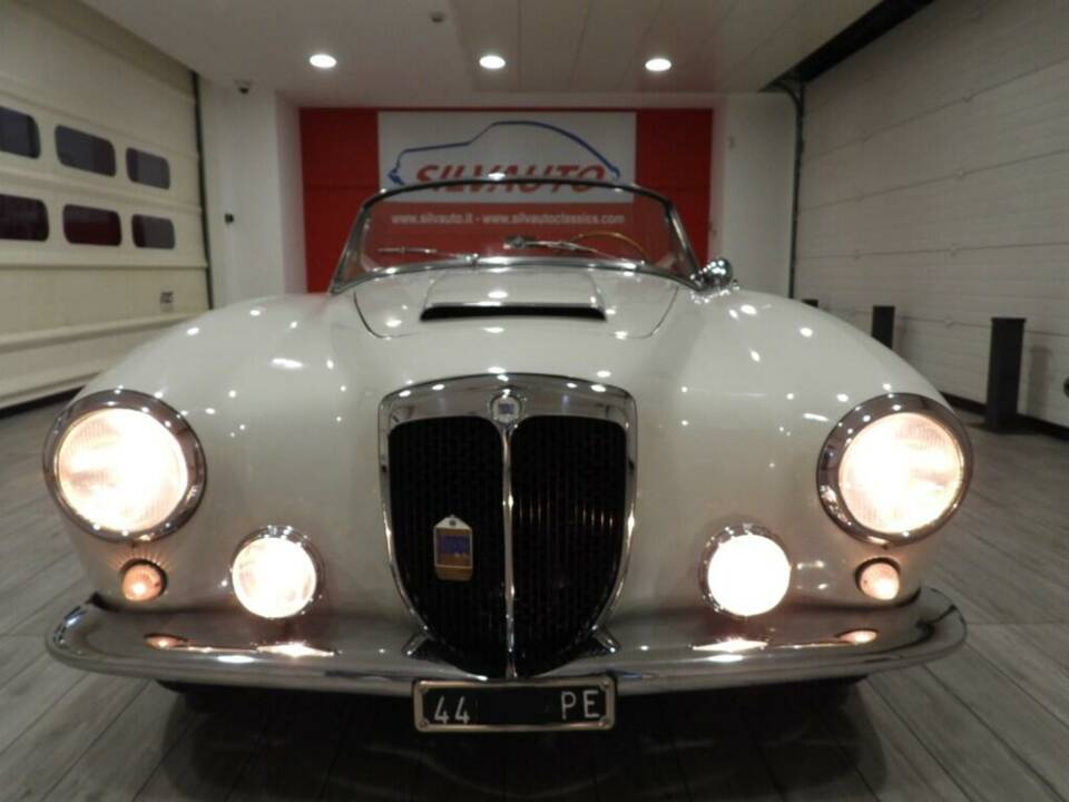 Image 8/10 de Lancia Aurelia B24 Convertible (1958)