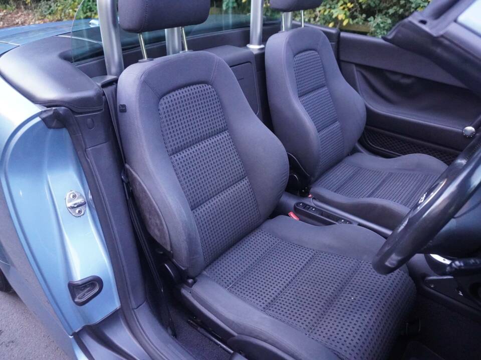 Bild 10/17 von Audi TT 1.8 T (2004)